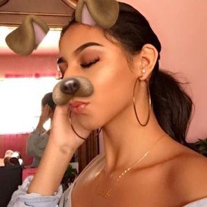 Meet your Posher, Deborah